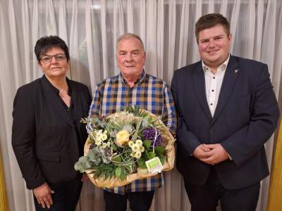 Nicole Petersen, Udo Schäfer und Kreistagsvorsitzender Johannes Volkmann